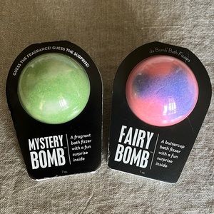 Da Bomb Set/2 Bath Fizzers, New in Packaging.